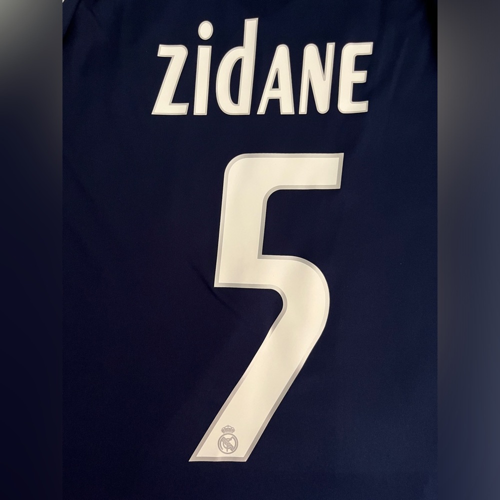 Zidane #5 Real Madrid Blue 2005/2006 retro soccer jersey UCL - Picture 3 of 6
